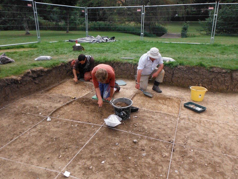 A grid system is applied to excavate a large surface area