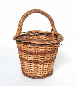 MERL 68/202. This round basket with handle is one of the baskets we're hoping to look at as part of Stakeholders. We know that it was made by Excell Brothers of Ruscombe, Berkshire, from willow, but no nothing about its construction and the techniques used in it.
